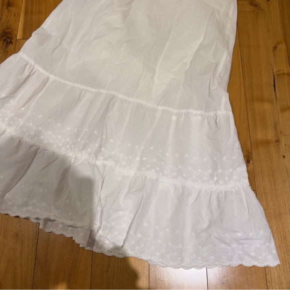 Brandy Melville Olive White Skirt - Picture 3 of 7